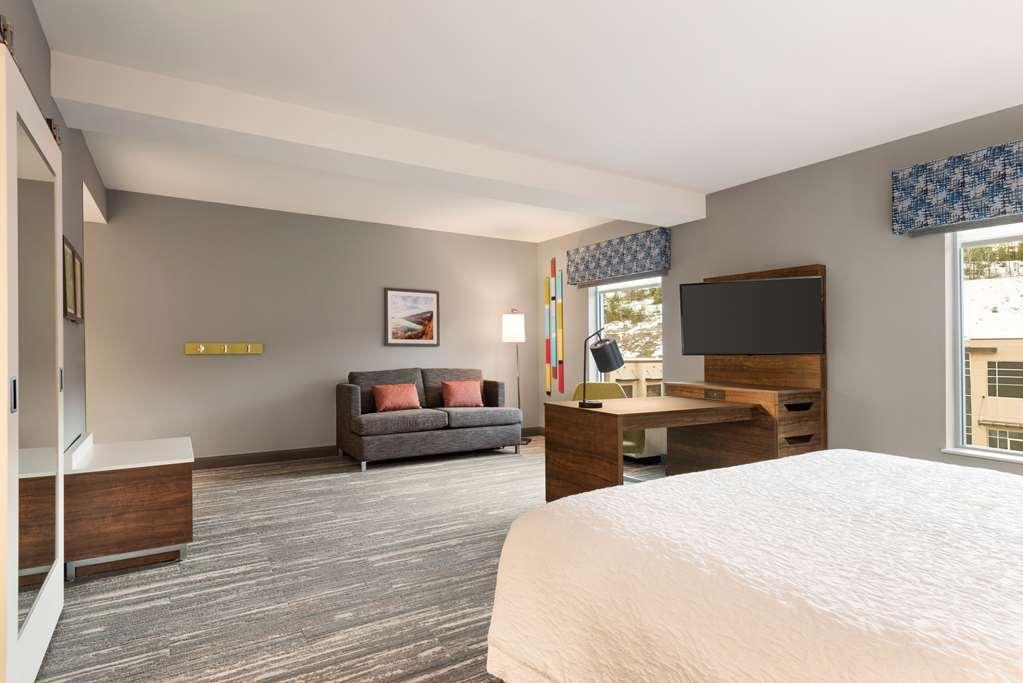 Hampton Inn & Suites Kelowna, British Columbia, Canada Kamer foto