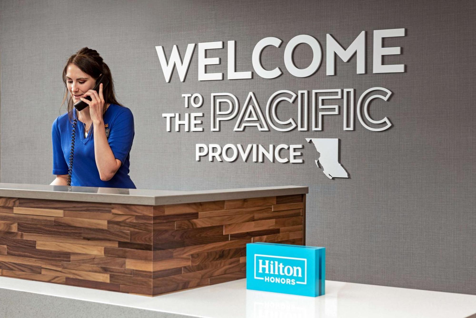 Hampton Inn & Suites Kelowna, British Columbia, Canada Buitenkant foto