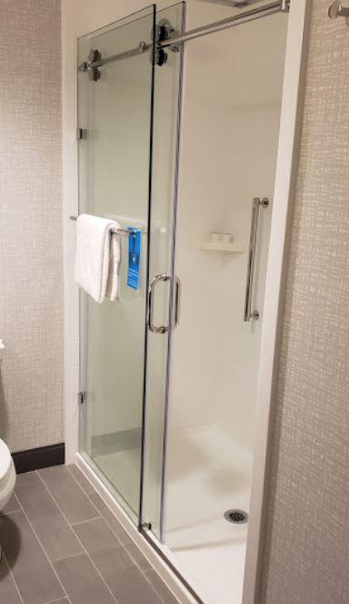 Hampton Inn & Suites Kelowna, British Columbia, Canada Buitenkant foto